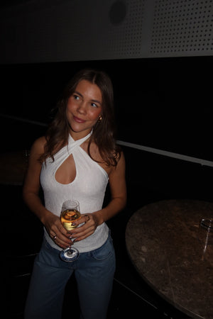 Odine kanten top met gekruiste halslijn - wit