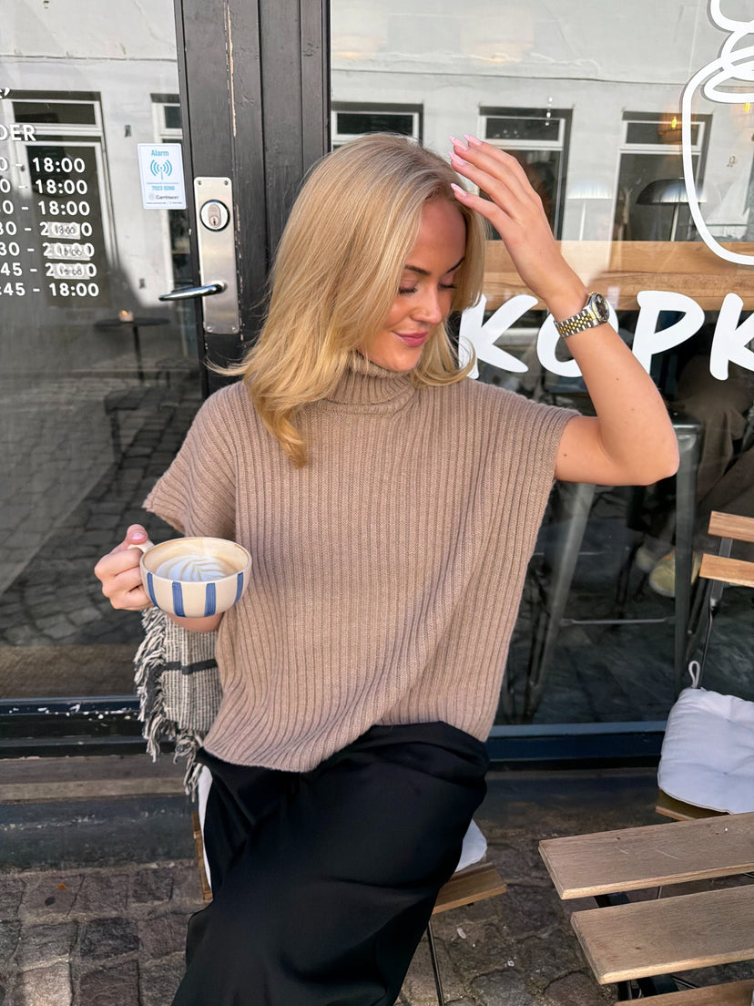 Marie Highneck Chunky Knit - Taupe