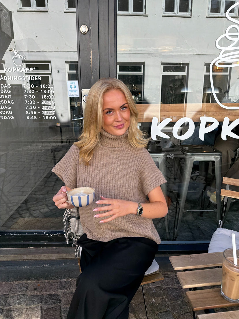 Marie Highneck Chunky Knit - Taupe