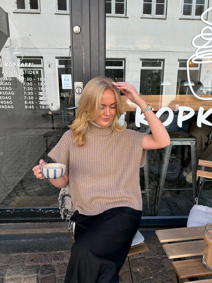 Marie Highneck Chunky Knit - Taupe