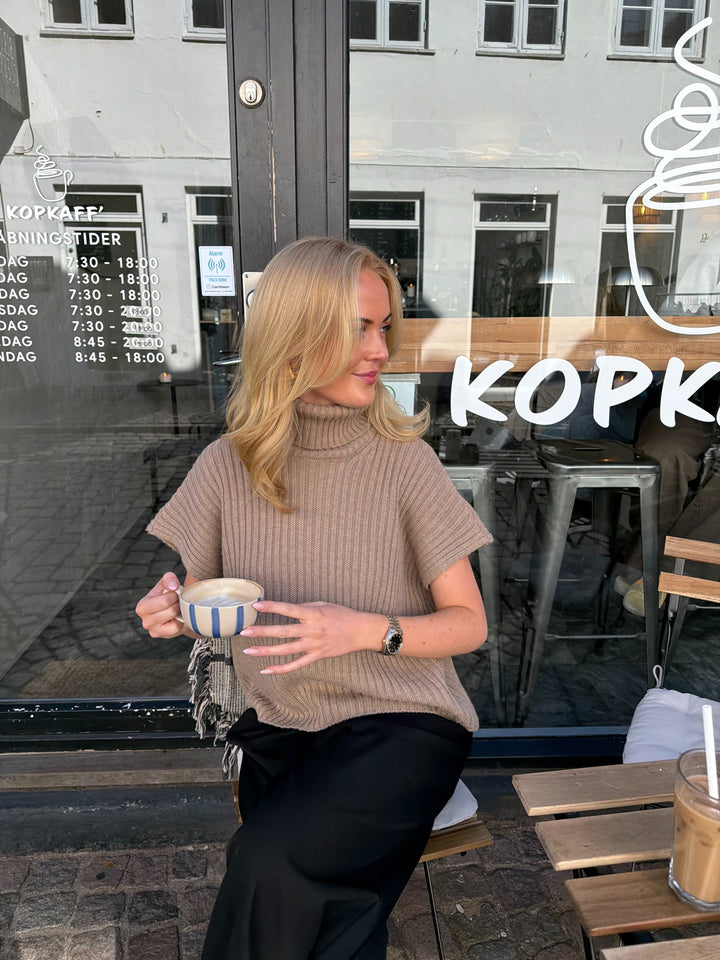 Marie Highneck Chunky Knit - Taupe