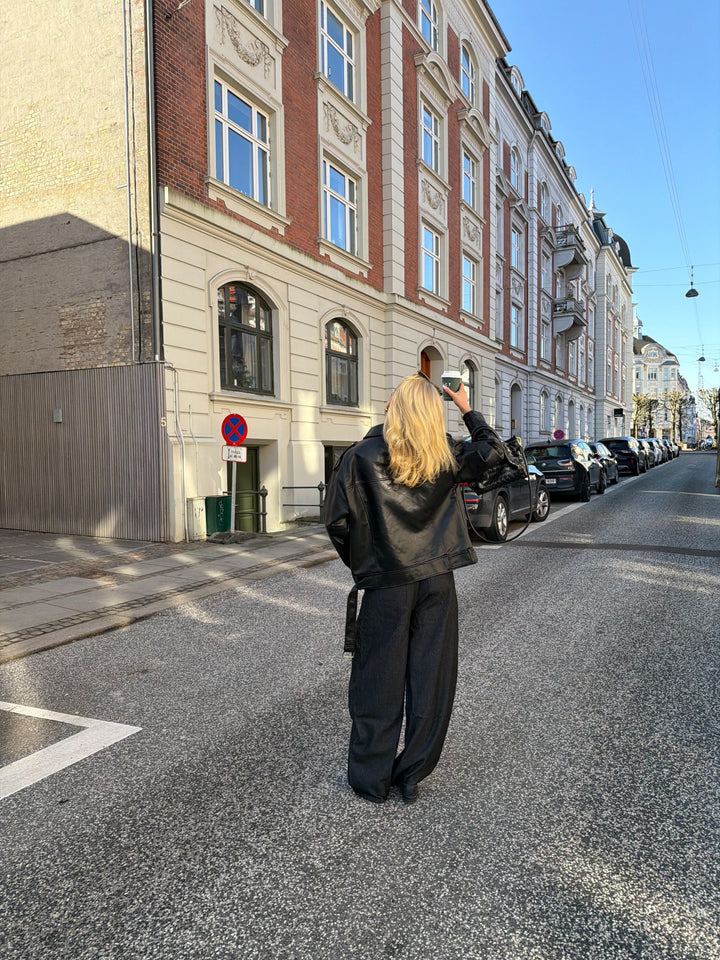 Alberte Oversized Barrel Denim Jeans - Zwart