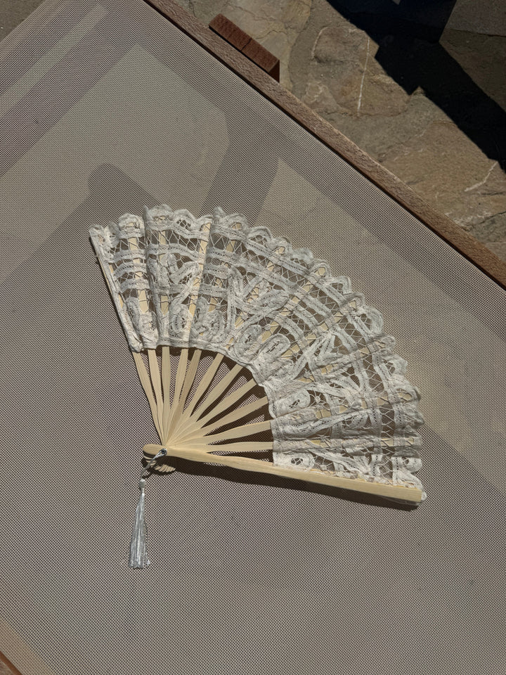 Bamboo Lace Fan - Off White