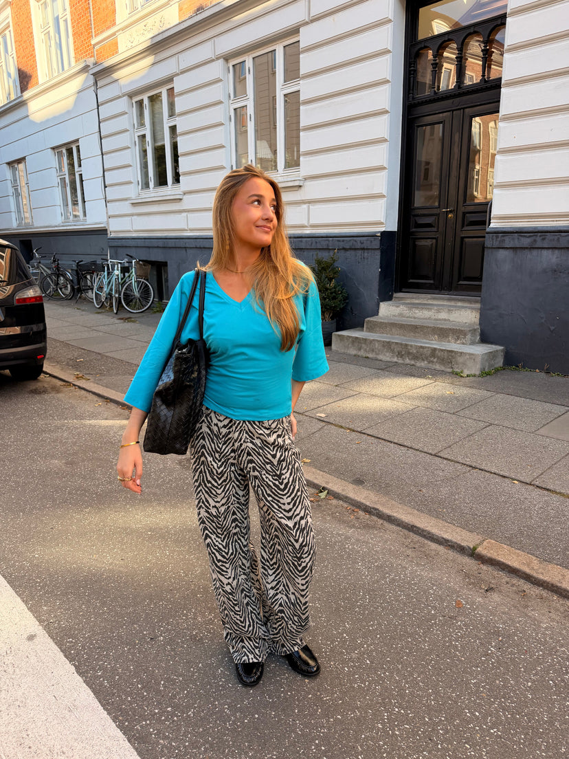 Klara 3/4 V-neck Top - Turquoise
