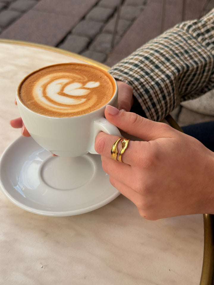 Scarlett Wave Ring - Gold Plated