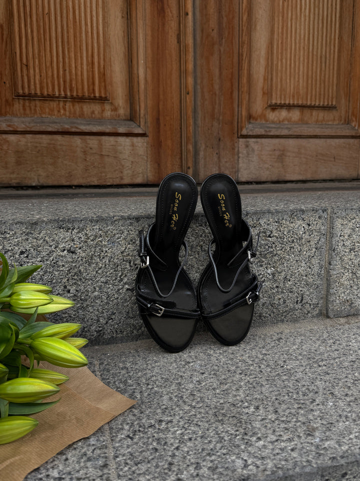 Eva Buckle Heel - Black