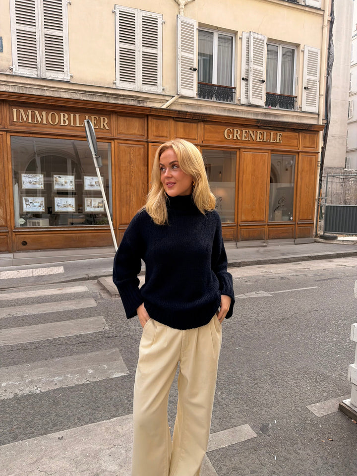 Isabella Chunky Knit - Navy Blue