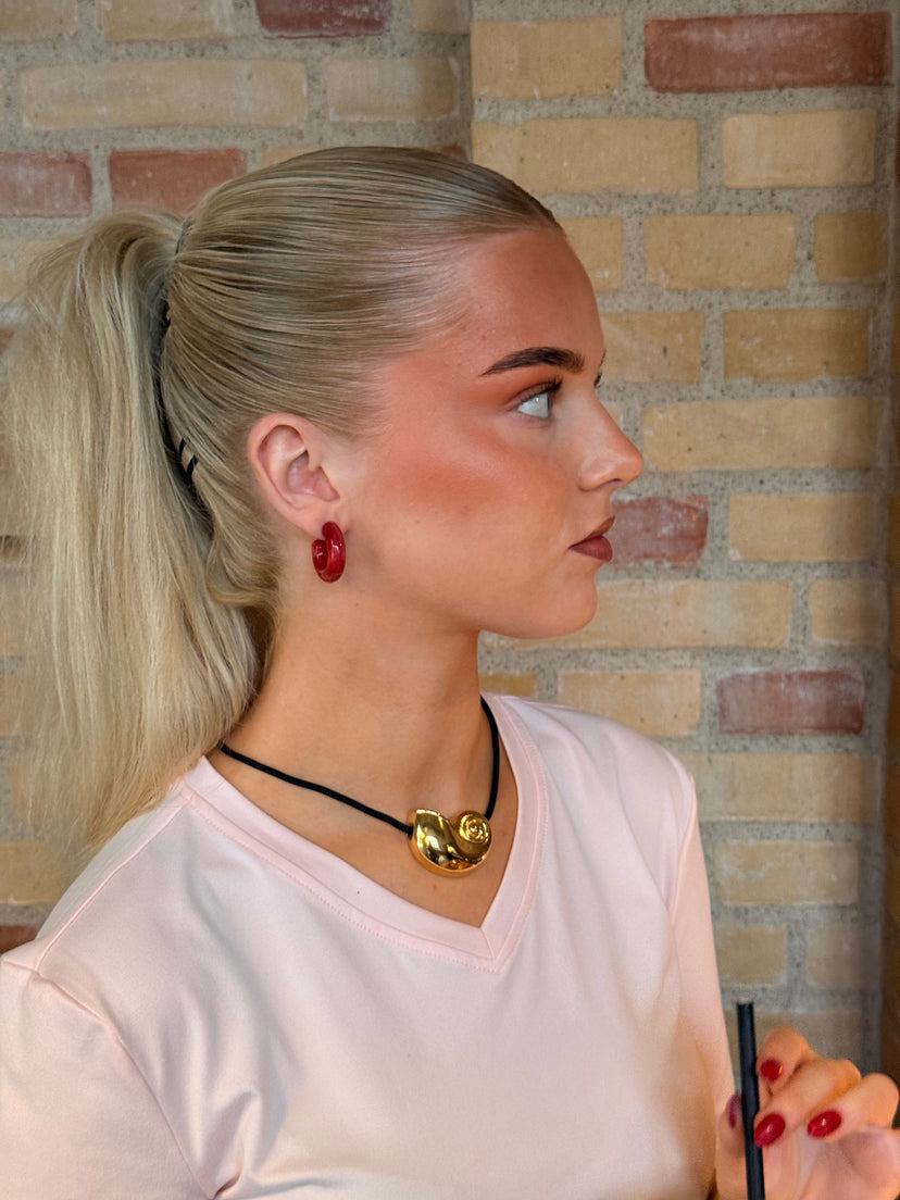 Signe Shell Cord Necklace - Gold Plated