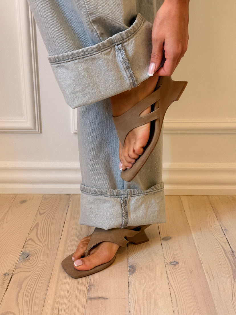 Ditte Plateau Slingback Heels - Dark Beige