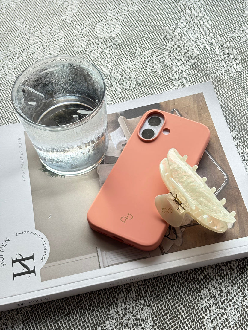 iPhone 16 Cover - Peach