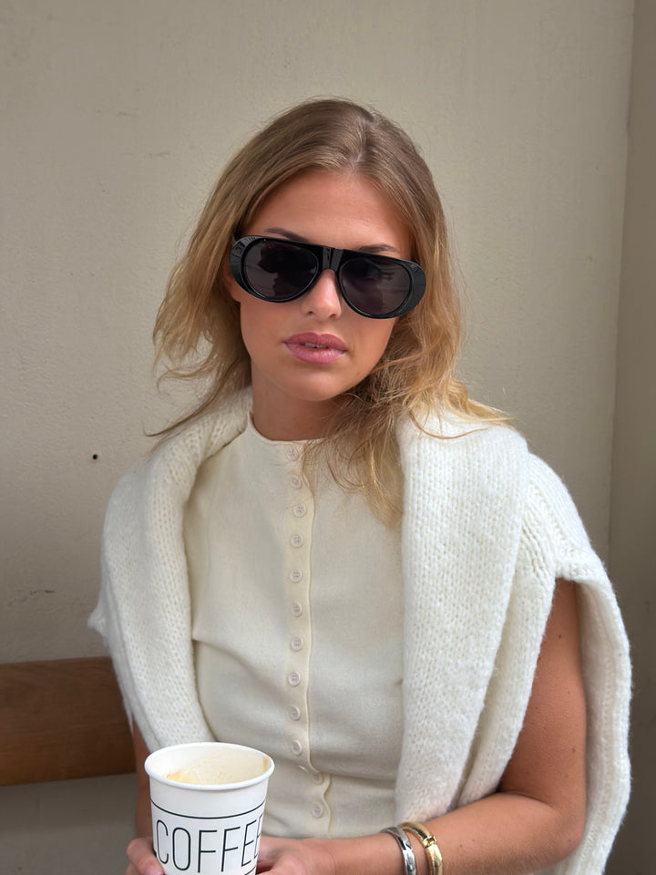Mica Rounded Sunglasses - Black