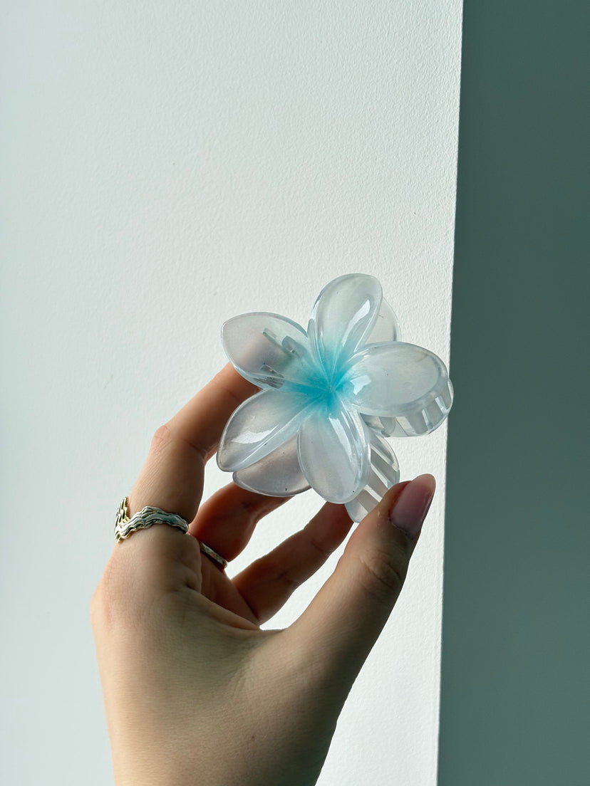 Gry Flower Hairclip - Light Blue
