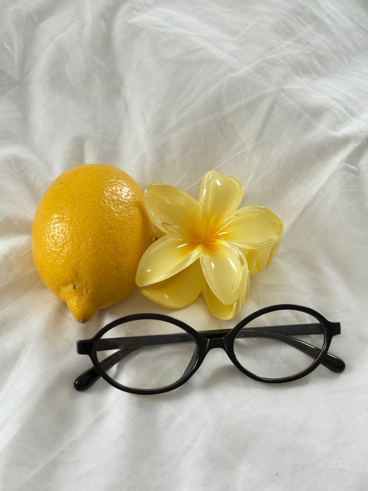 Grijze bloem haarclip - Lichtgeel