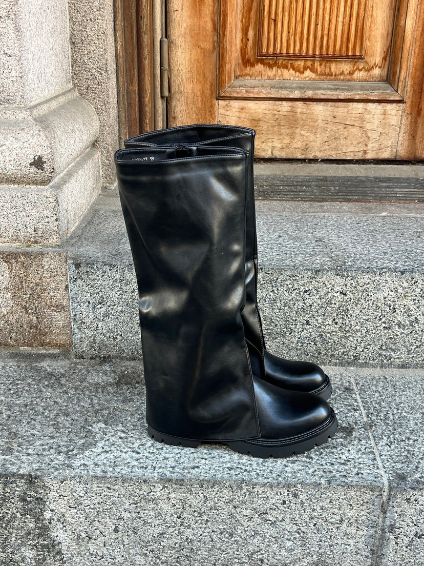 Kaja Faux Leather Boot - Black